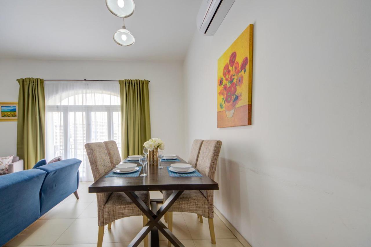 St Julians 2 Bedroom Apartment With Commanding Seaviews By Shortletsmalta سانت جوليان المظهر الخارجي الصورة