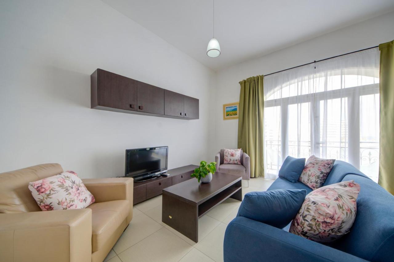 St Julians 2 Bedroom Apartment With Commanding Seaviews By Shortletsmalta سانت جوليان المظهر الخارجي الصورة