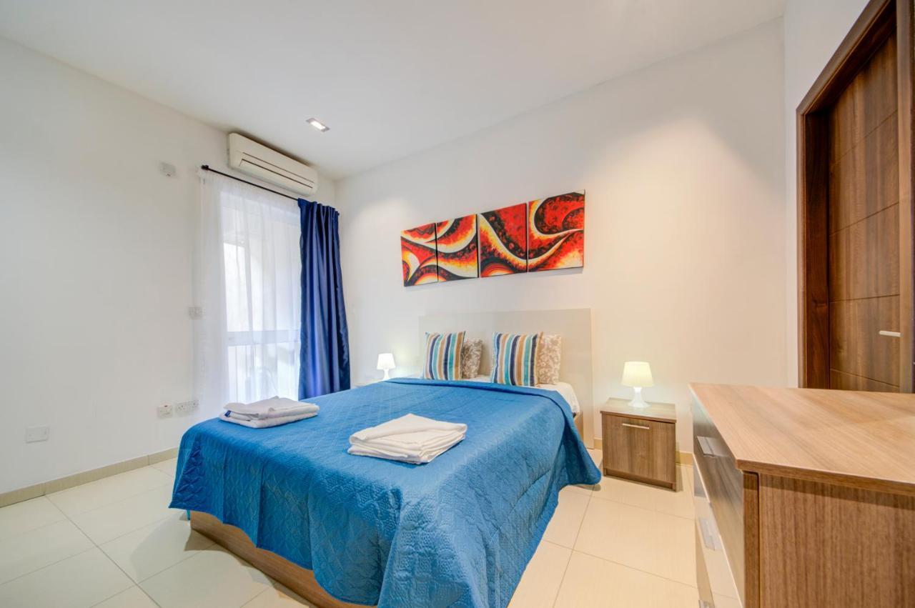 St Julians 2 Bedroom Apartment With Commanding Seaviews By Shortletsmalta سانت جوليان المظهر الخارجي الصورة